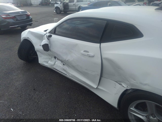 2016 Chevrolet Camaro, VIN: 1G1FB1RS6G0141138