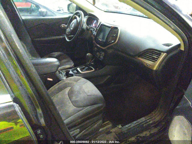 1C4PJMCB4FW513368 Jeep Cherokee Latitude