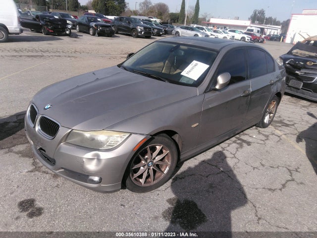 BMW 3 Series 328i 2010 WBAPH5G50ANM36757 Image 2