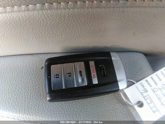 2016 Acura ILX, VIN: 19UDE2F34GA020239