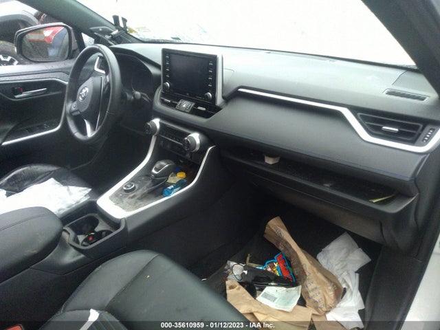 2020 Toyota RAV4, VIN: 2T3EWRFV5LW080133