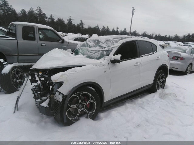 ZASPAKBN2N7D26193 Alfa Romeo STELVIO TI