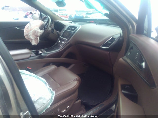 2016 Lincoln MKX, VIN: 2LMPJ6LP1GBL40595