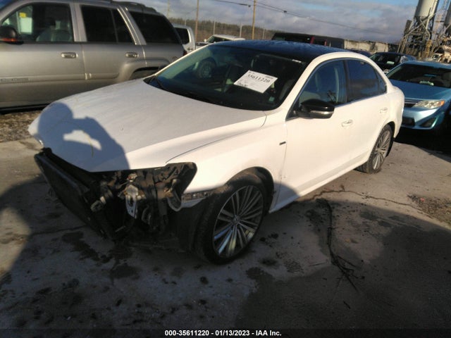 1VWBT7A34FC072955 Volkswagen Passat 1.8t Sport