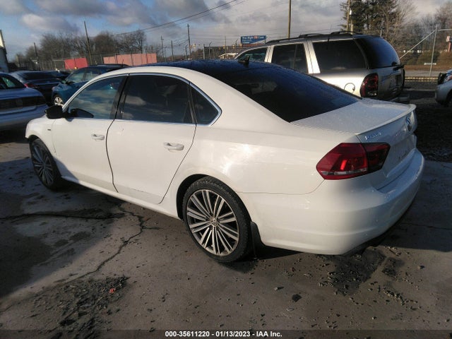 1VWBT7A34FC072955 Volkswagen Passat 1.8t Sport
