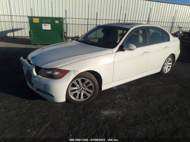 BMW 3 Series 328i 2007 WBAVA33597PV64840 Image 2