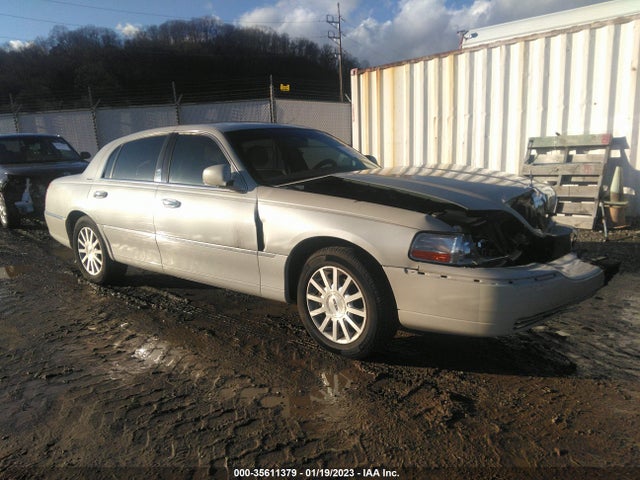 Lincoln Town Car Signature 2007 1LNHM81V47Y604996 zdjęcie główne