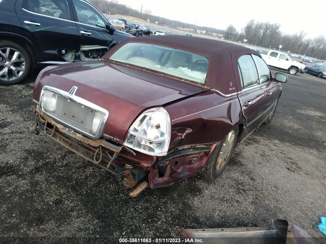 Lincoln Town Car 2004 1LNHM83W14Y674926 Image 5