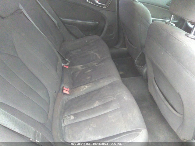 2015 Chrysler 200, VIN: 1C3CCCAB7FN577291