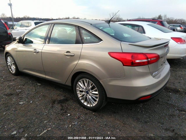 2015 Ford Focus, VIN: 1FADP3J26FL322444