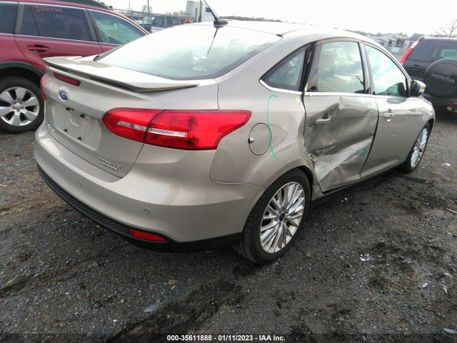 2015 Ford Focus, VIN: 1FADP3J26FL322444