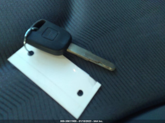 2010 HONDA FIT VIN: JHMGE8G28AC015558