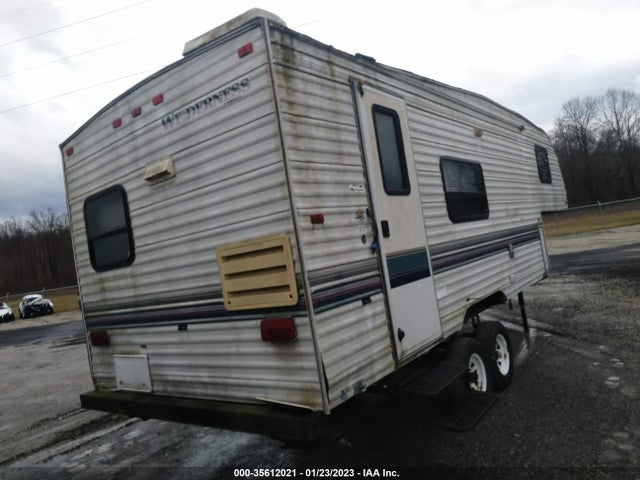 1998 WILDERNESS 24 L FIFTH WHEEL TRAILER VIN: 1ED5C2425W5331582