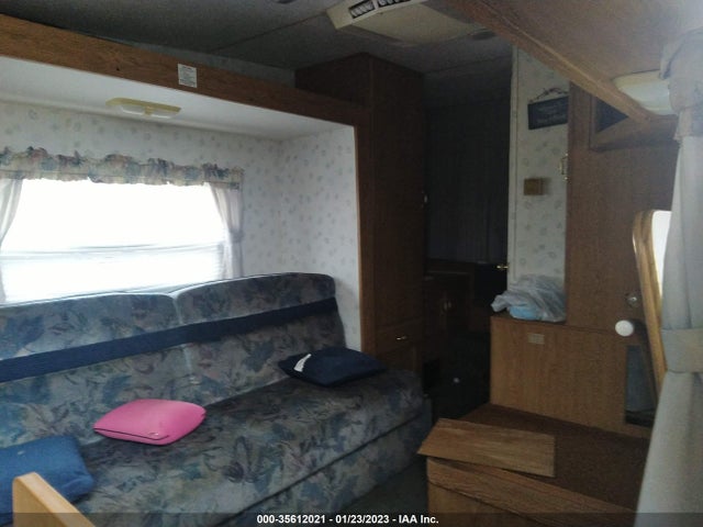 1998 WILDERNESS 24 L FIFTH WHEEL TRAILER VIN: 1ED5C2425W5331582