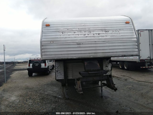1998 WILDERNESS 24 L FIFTH WHEEL TRAILER VIN: 1ED5C2425W5331582