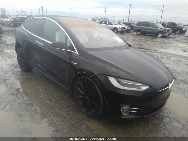 2018 Tesla Model X, VIN: 5YJXCDE21JF110517