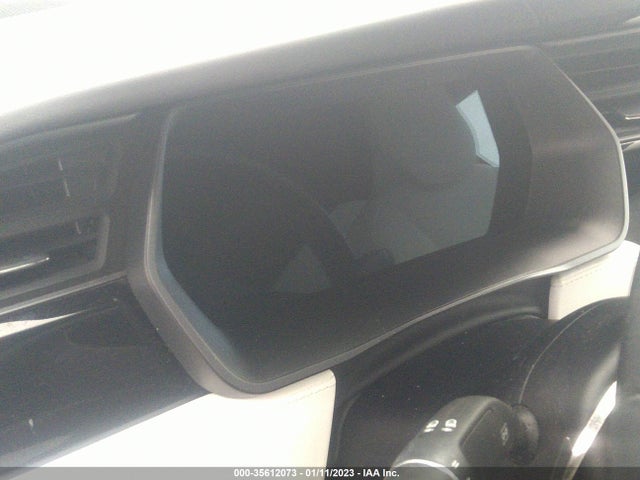 2018 Tesla Model X, VIN: 5YJXCDE21JF110517