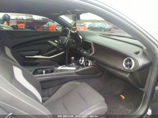 2020 Chevrolet Camaro, VIN: 1G1FE1R71L0138354