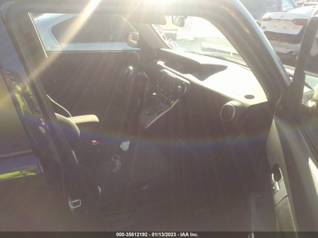 2013 SCION XB VIN: JTLZE4FEXDJ040013