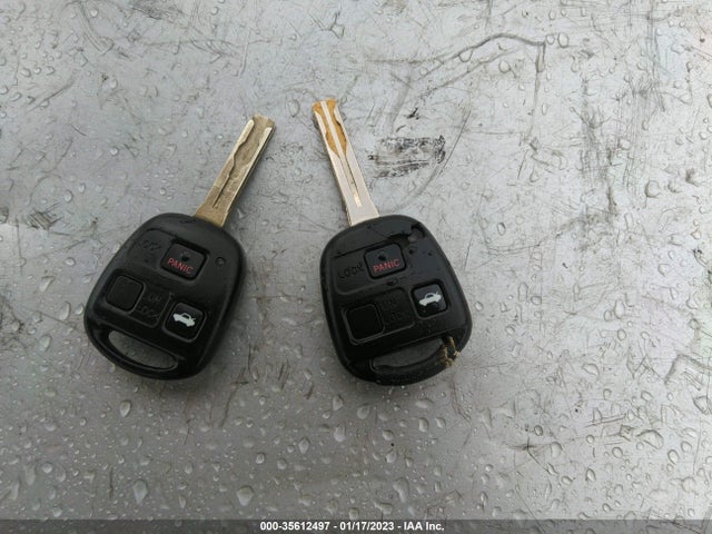 Lexus LS 430 2003 JTHBN30F130120912 Image 3