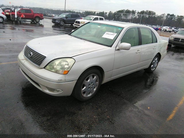 Lexus LS 430 2003 JTHBN30F130120912 Image 2