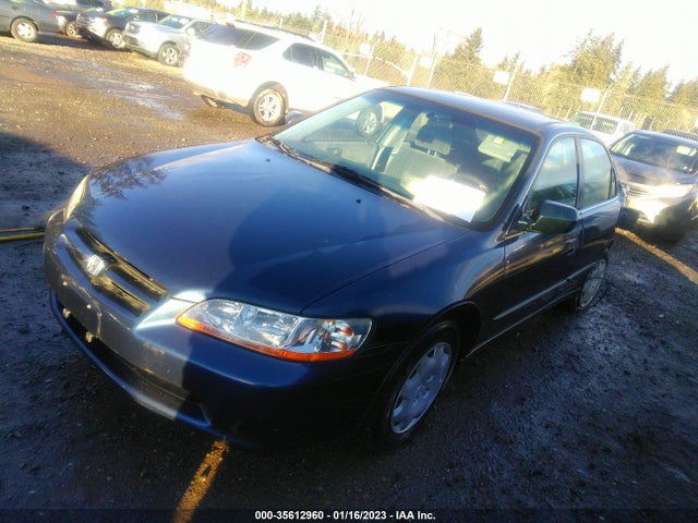 2000 HONDA ACCORD SDN LX VIN: JHMCG5644YC032118