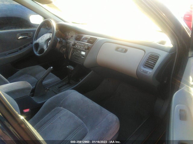 2000 HONDA ACCORD SDN LX VIN: JHMCG5644YC032118
