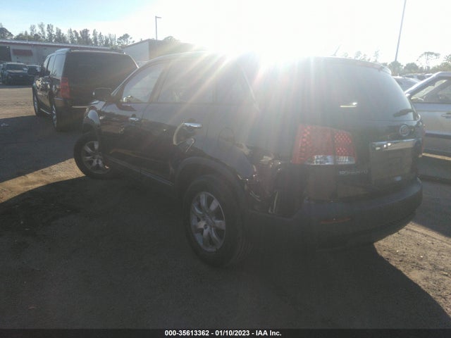 2013 KIA SORENTO LX VIN: 5XYKT3A16DG367073