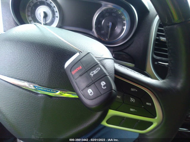 Chrysler 300 Limited 2019 2C3CCAEG7KH528220 Image 11