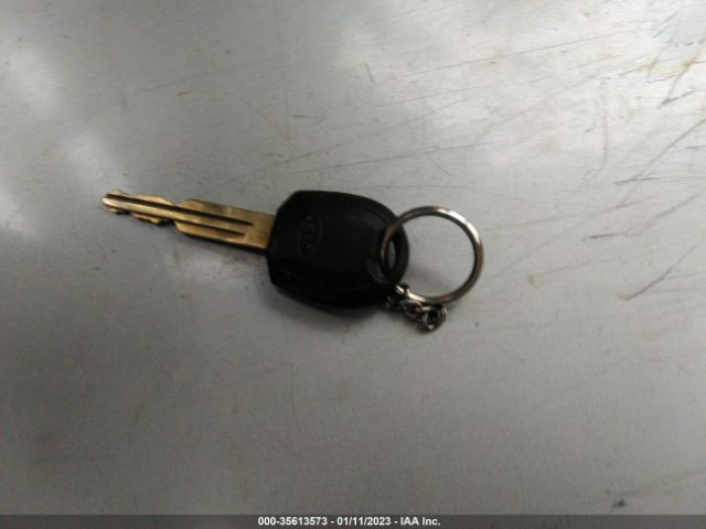 KNDJF724X67188330 KIA Sportage Lx