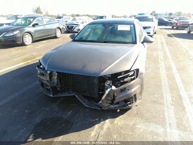 2019 Audi A8, VIN: WAU8DAF84KN013038