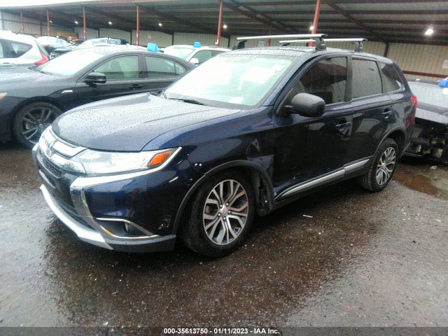 JA4AD2A32JZ052007 Mitsubishi Outlander Es