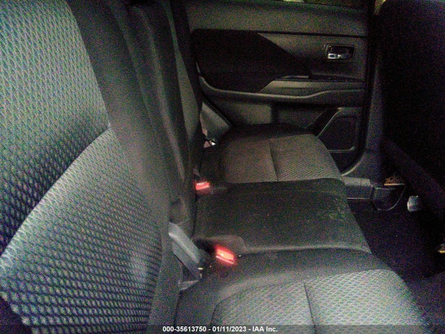 JA4AD2A32JZ052007 Mitsubishi Outlander Es