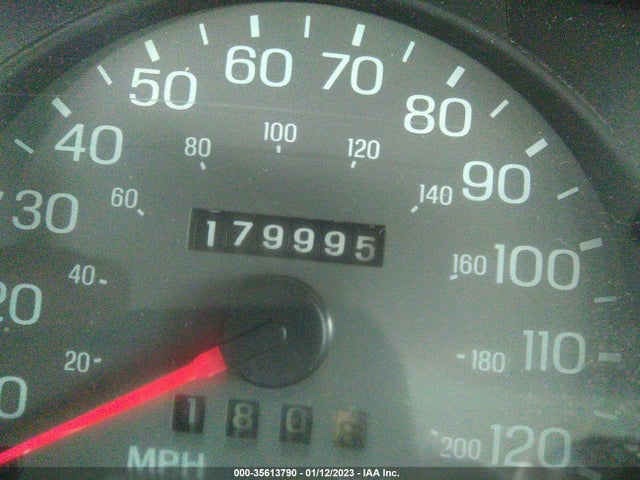 2003 MERCURY GRAND MARQUIS GS VIN: 2MEFM74W23X601095