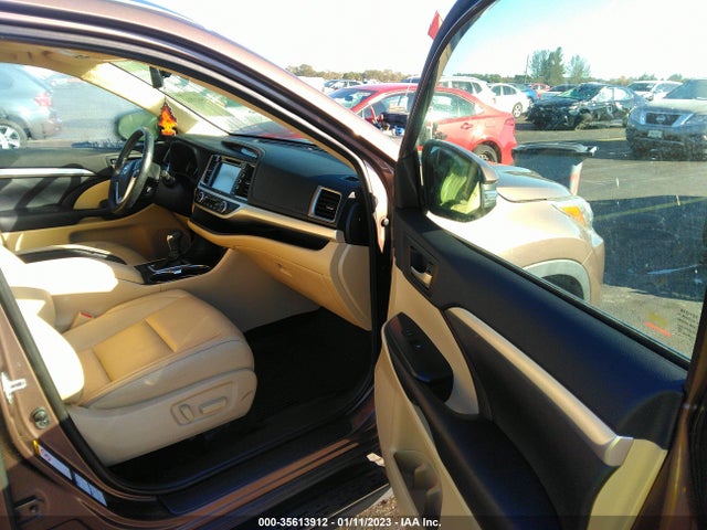 2019 Toyota Highlander, VIN: 5TDJZRFH7KS712999