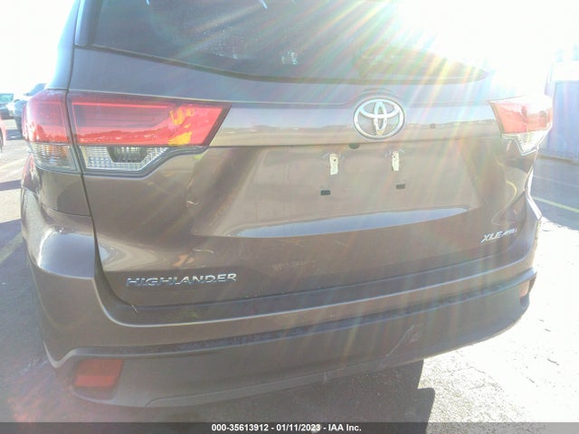 2019 Toyota Highlander, VIN: 5TDJZRFH7KS712999