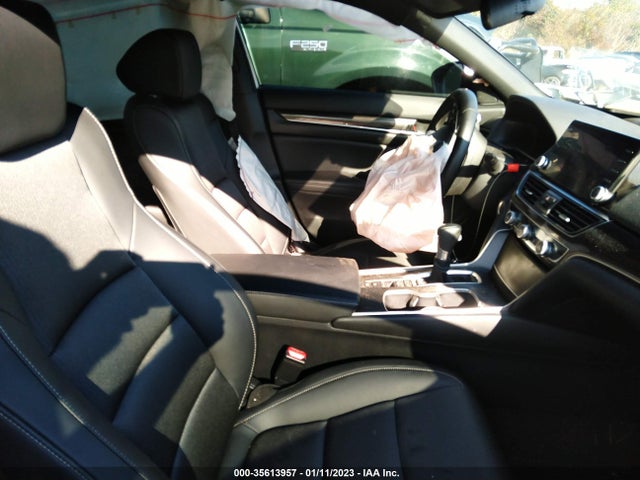 2022 Honda Accord, VIN: 1HGCV1F38NA049679