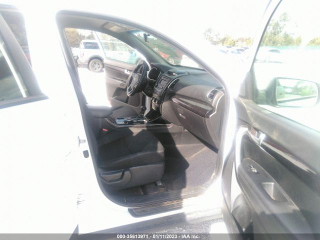5XYKTCA69EG445665 KIA SORENTO LX
