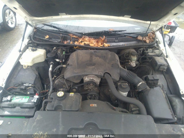 Lincoln Town Car Executive 2001 1LNHM81W21Y712646 Image 11