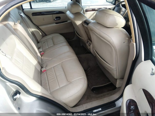 Lincoln Town Car 2000 1LNHM82W6YY796477 Image 9