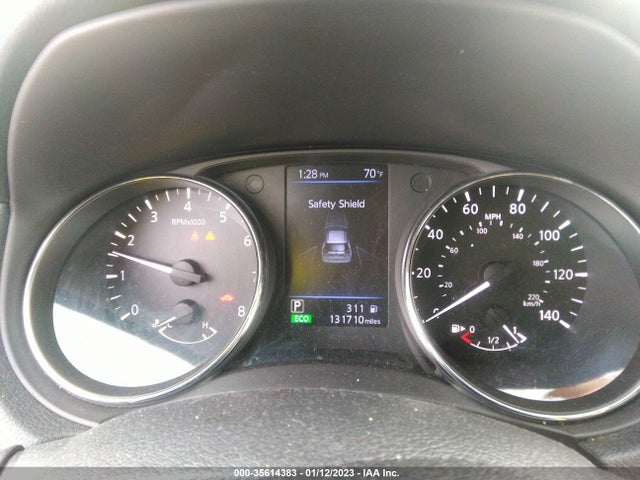 2018 Nissan Rogue, VIN: 5N1AT2MT1JC796040