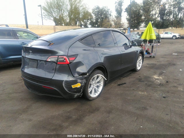 2021 Tesla Model Y, VIN: 5YJYGDED3MF132615