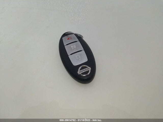 2017 Nissan Pathfinder, VIN: 5N1DR2MM5HC652473