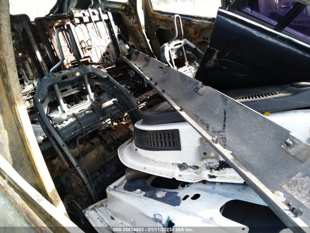1C4PJLCB2EW323383 Jeep Cherokee Latitude