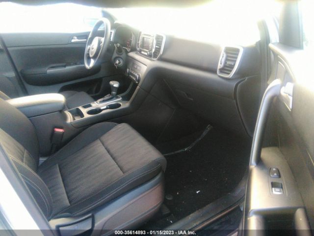 KNDPMCAC8K7621106 KIA Sportage Lx