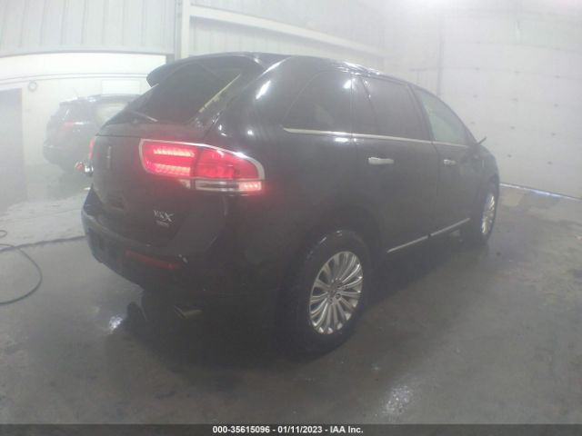 2LMDJ8JK7DBL16027 Lincoln MKX