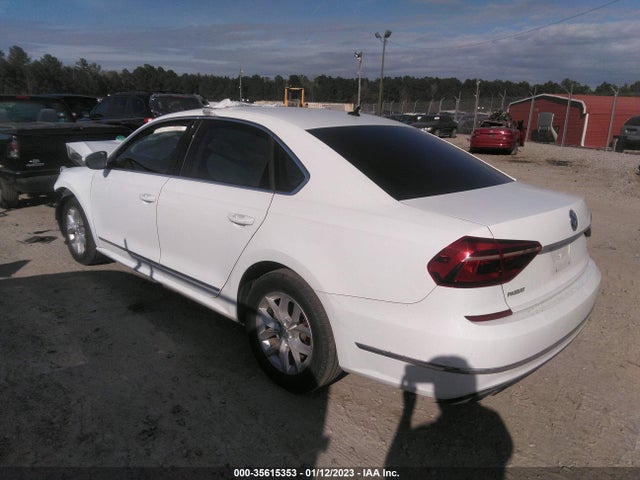 1VWAT7A30HC077584 Volkswagen Passat 1.8t S