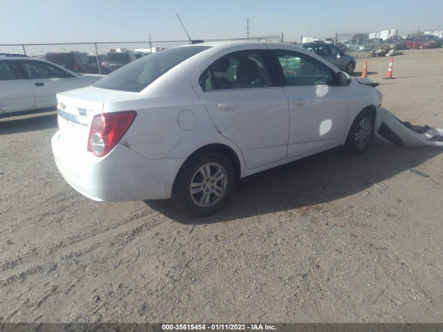 Chevrolet Sonic 2016 1G1JC5SB3G4118353 Image 4