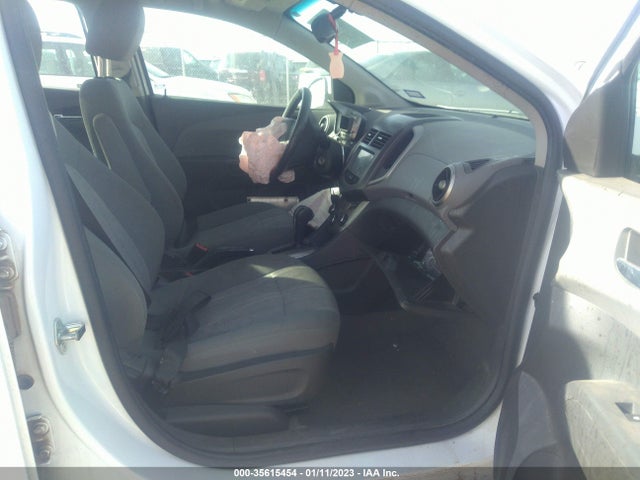 Chevrolet Sonic 2016 1G1JC5SB3G4118353 Image 5
