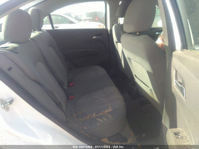 Chevrolet Sonic 2016 1G1JC5SB3G4118353 Image 8